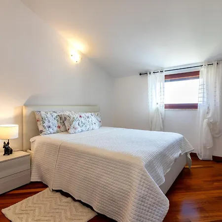 Emilio By Interhome Apartamento